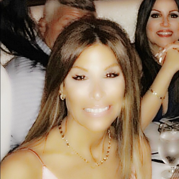 Meet your Posher, Karen - Picture 1 of 1